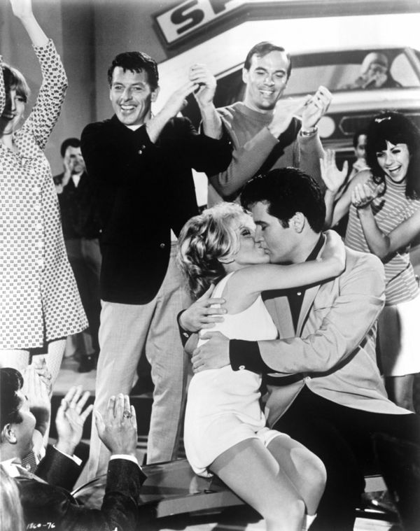 Elvis Presley in the movie "Speedway" - Sputnik International