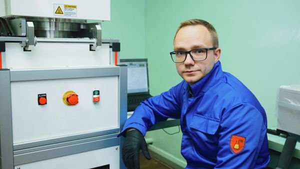 Ilya Gavrilin, Associate Professor, Institute of Advanced Materials and Technologies, National Research University of Electronic Technology (MIET), at the research laboratory “Technology of Nanomaterials” - Sputnik International