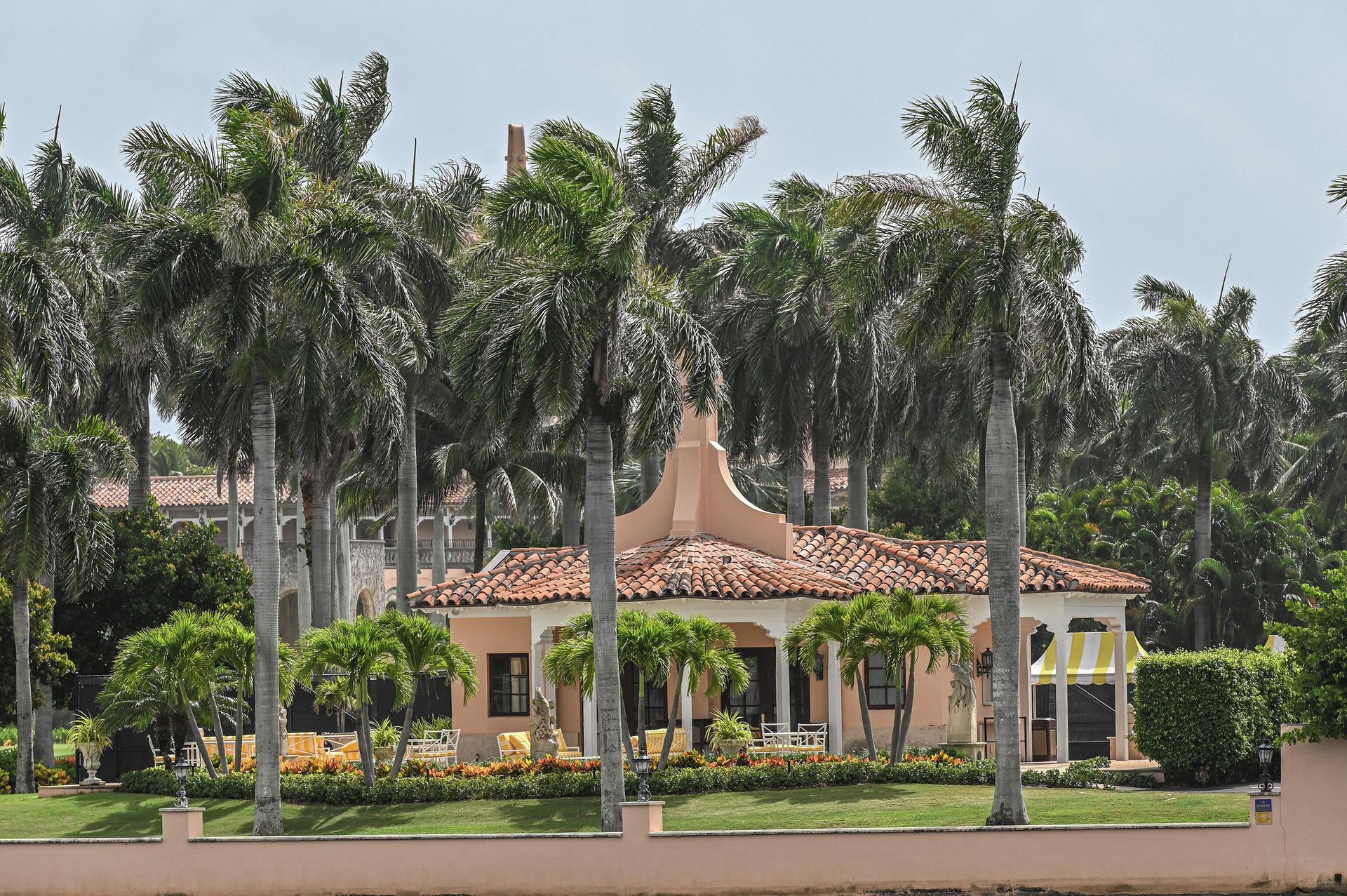 Former US President Donald Trump's residence in Mar-A-Lago, Palm Beach, Florida on August 9, 2022. Former US President Donald Trump's residence in Mar-A-Lago, Palm Beach, Florida on August 9, 2022. - Sputnik International, 1920, 12.08.2022