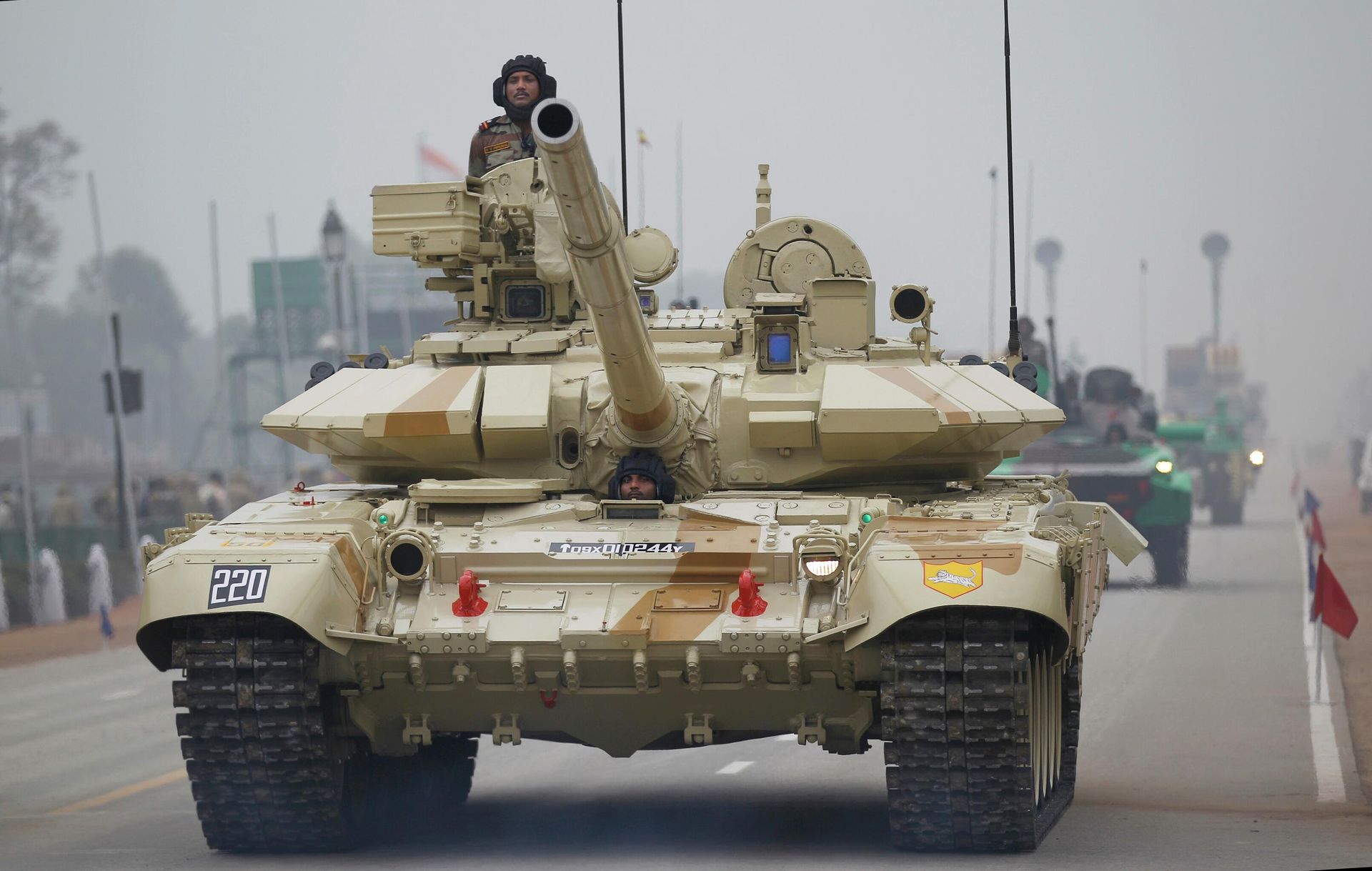 Танк T-90 Бхишма индийской армии Танк T-90 Бхишма индийской армии - Sputnik International, 1920, 17.08.2022