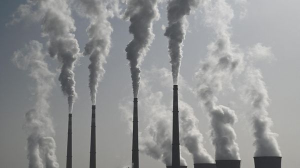 This picture shows the coal-powered Datang International Zhangjiakou Power Station in Zhangjiakou, one of the host cities for the 2022 Winter Olympics, in China's northern Hebei province on November 15, 2021 - Sputnik International