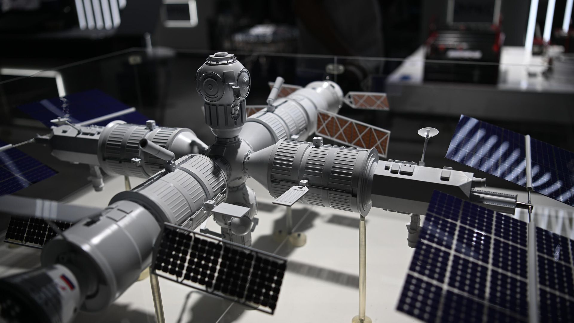 A model of a new Russian space station on display at the ARMY-2022 expo A model of a new Russian space station on display at the ARMY-2022 expo - Sputnik International, 1920, 16.08.2022
