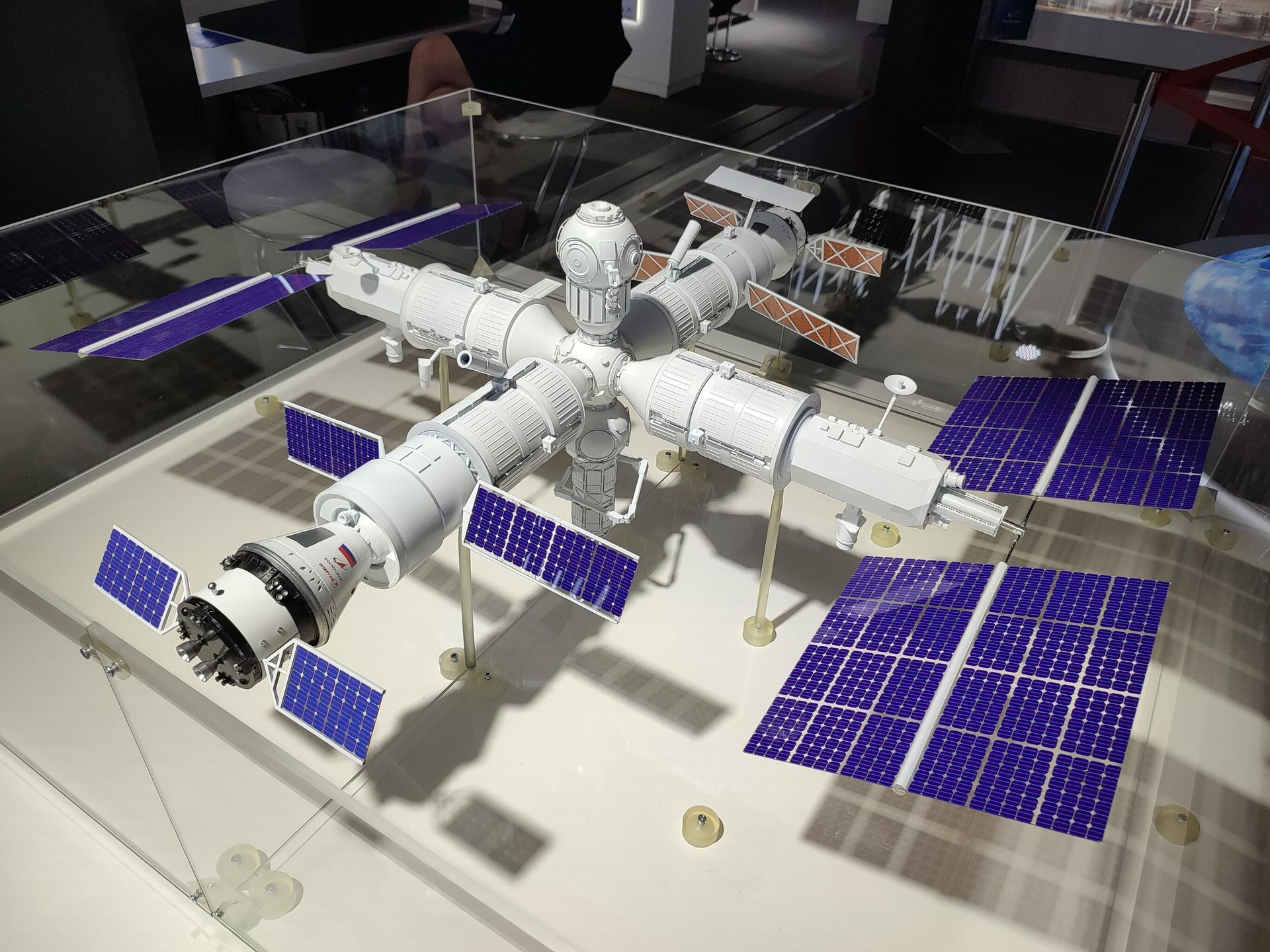 A model of a new Russian space station on display at the ARMY-2022 expo A model of a new Russian space station on display at the ARMY-2022 expo - Sputnik International, 1920, 16.08.2022