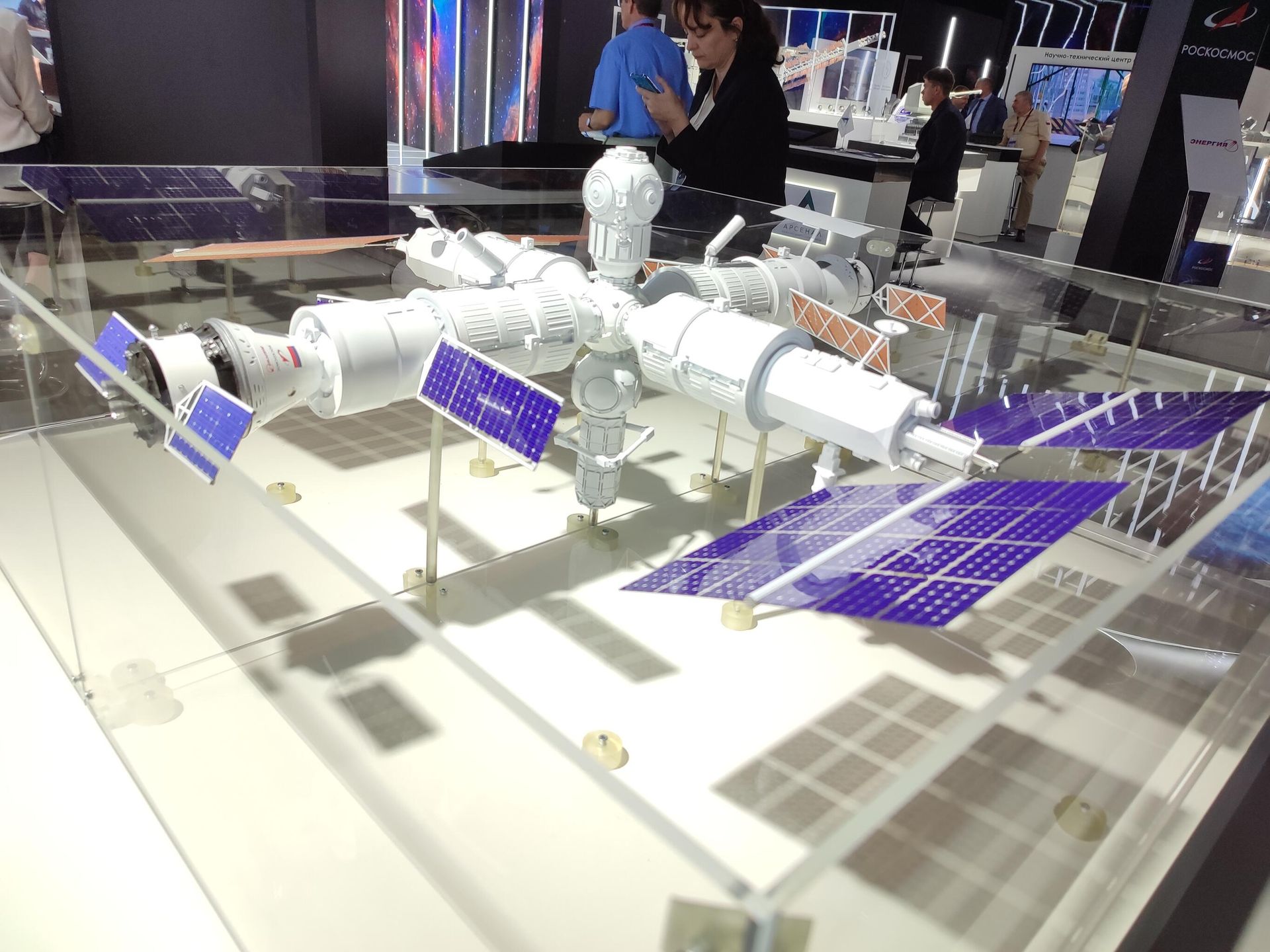 A model of a new Russian space station on display at the ARMY-2022 expo A model of a new Russian space station on display at the ARMY-2022 expo - Sputnik International, 1920, 16.08.2022