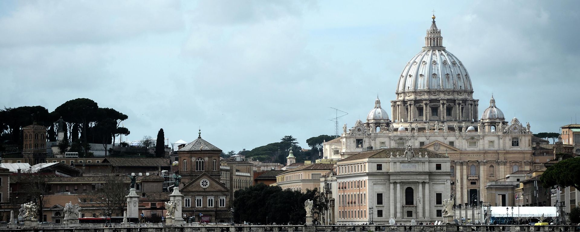 A view of St Peter's Cathedral in Vatican. A view of St Peter's Cathedral in Vatican. - Sputnik International, 1920, 20.12.2022