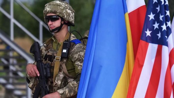 A soldier at the Three Swords-2021 tactical drills, jointly held by the Ukrainian Armed Forces and NATO countries at the Yavorovsky training facility in the Lvov Region. - Sputnik International