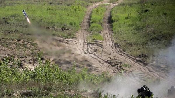 Testing of American Javelin anti-tank missile systems at a military range in Ukraine. Press Service of the President of Ukraine. - Sputnik International