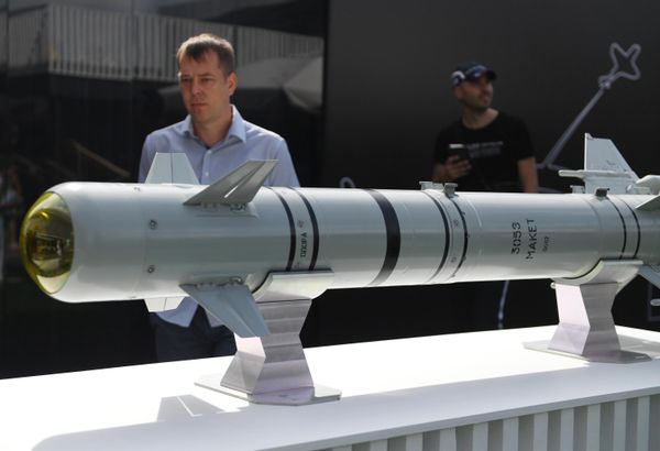 Guided air-to-surface missile "Product 305E" at the international military-technical forum Army-2022. - Sputnik International
