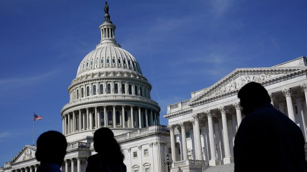 People walk outside the U.S Capitol building in Washington, June 9, 2022. The biggest investment ever in the U.S. to fight climate change. - Sputnik International