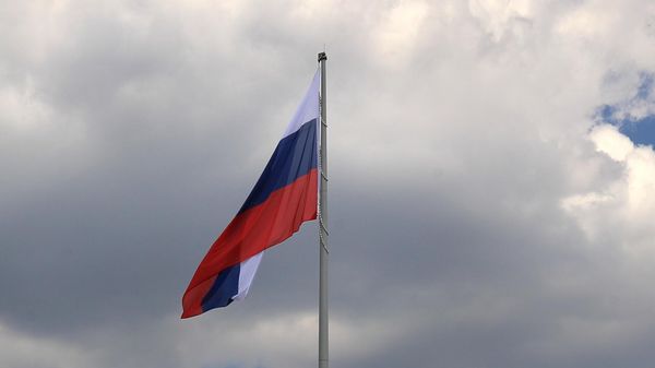 The national flag of the Russian Federation was solemnly raised on the Day of Russia on Poklonnaya Hill. - Sputnik International