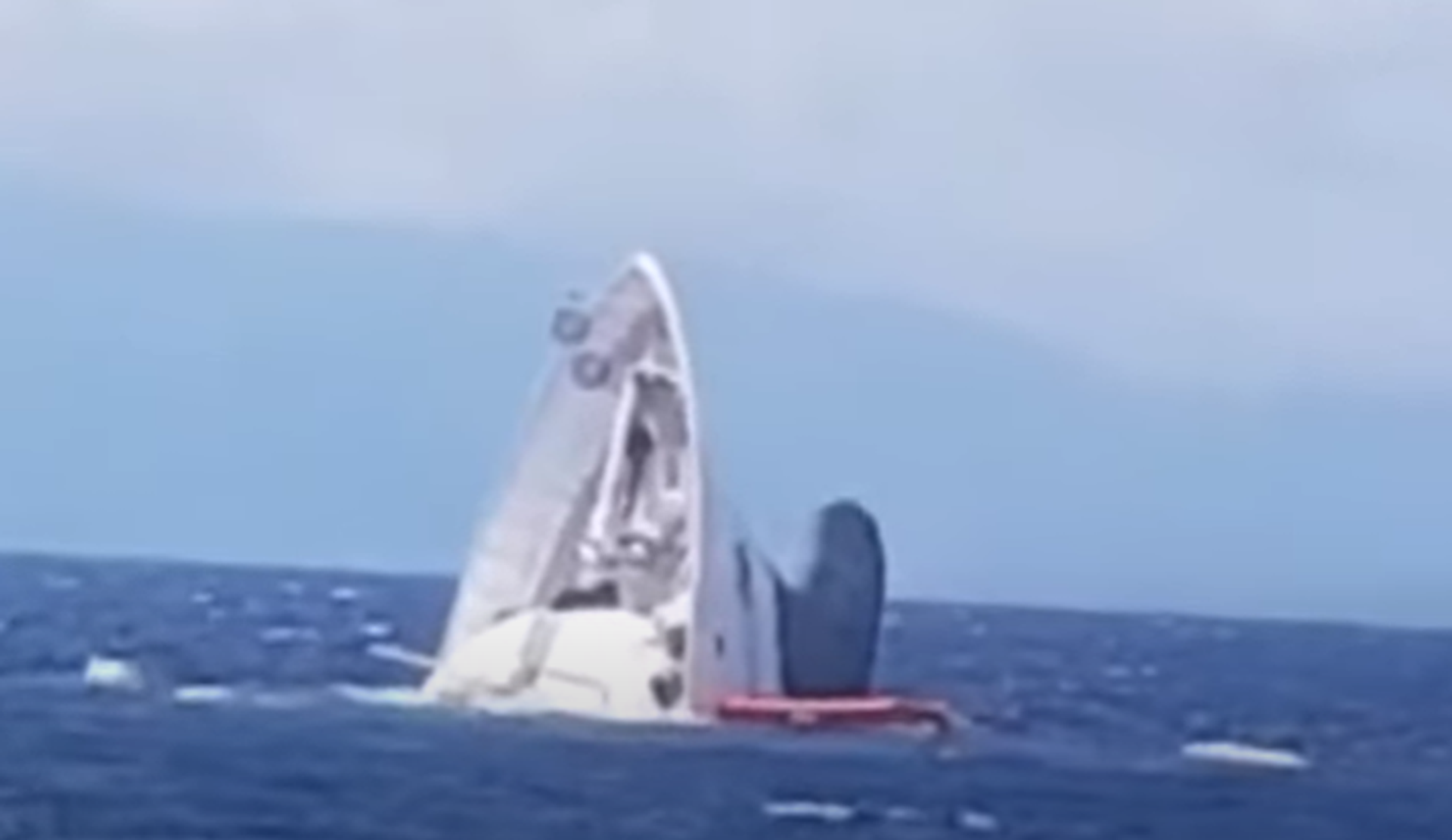 Superyacht sinks off the coast of Italy - Sputnik International, 1920, 24.08.2022