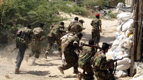 Somali government forces run to the front line in Mogadishu (File) - Sputnik International