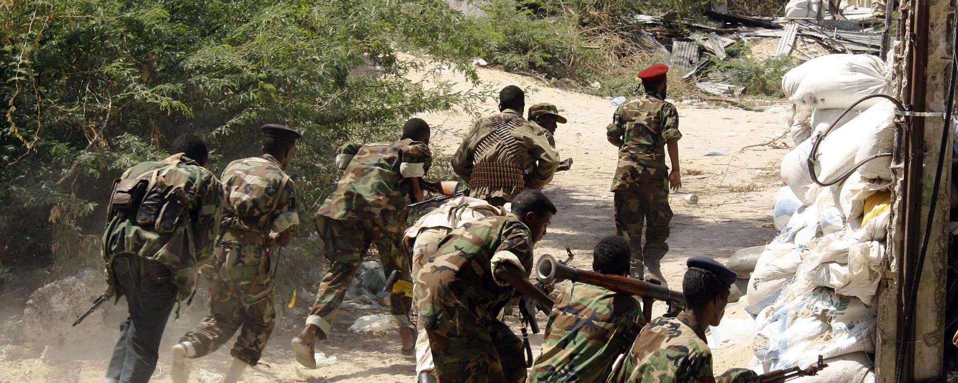 Somali government forces run to the front line in Mogadishu (File) - Sputnik International, 1920, 26.08.2022