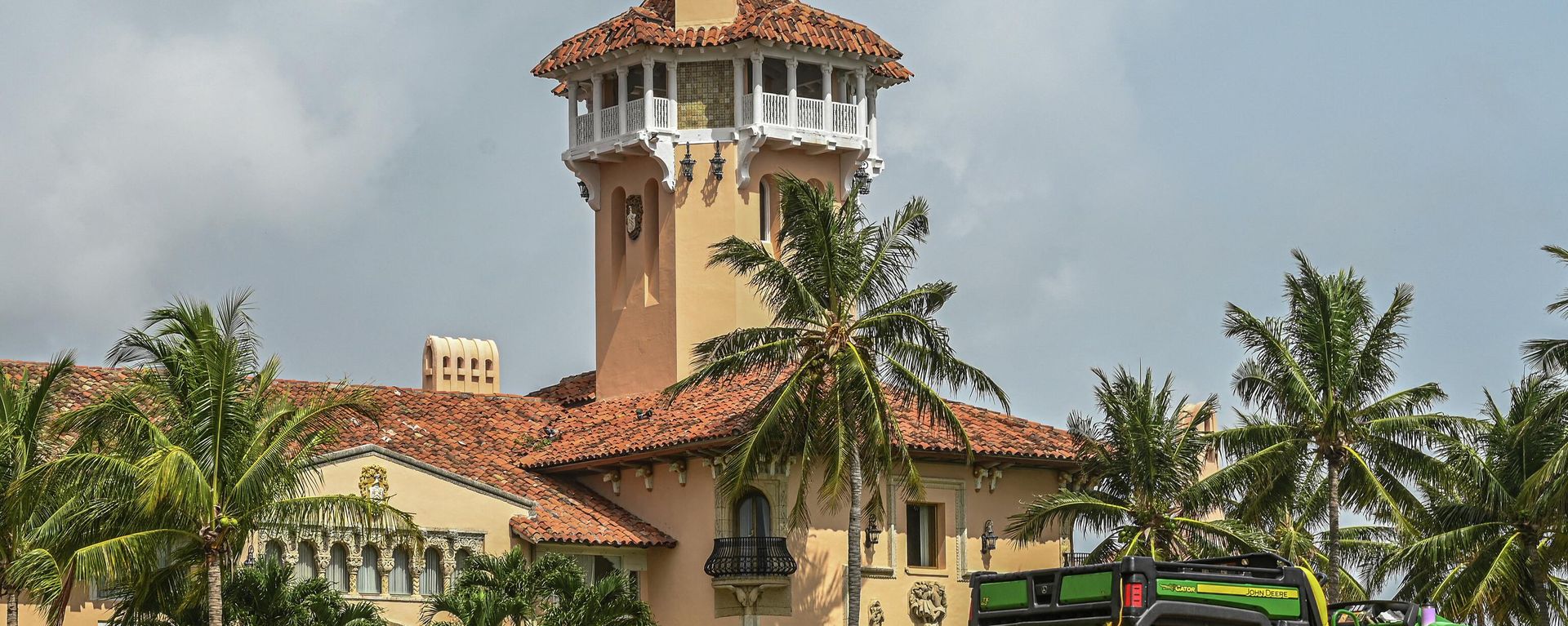 Former US President Donald Trump's residence in Mar-A-Lago, Palm Beach, Florida on August 9, 2022 Former US President Donald Trump's residence in Mar-A-Lago, Palm Beach, Florida on August 9, 2022 - Sputnik International, 1920, 07.09.2022