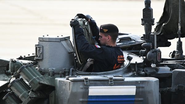 Russian Team Wins 'Tank Biathlon' Contest at International Army Games - Sputnik International