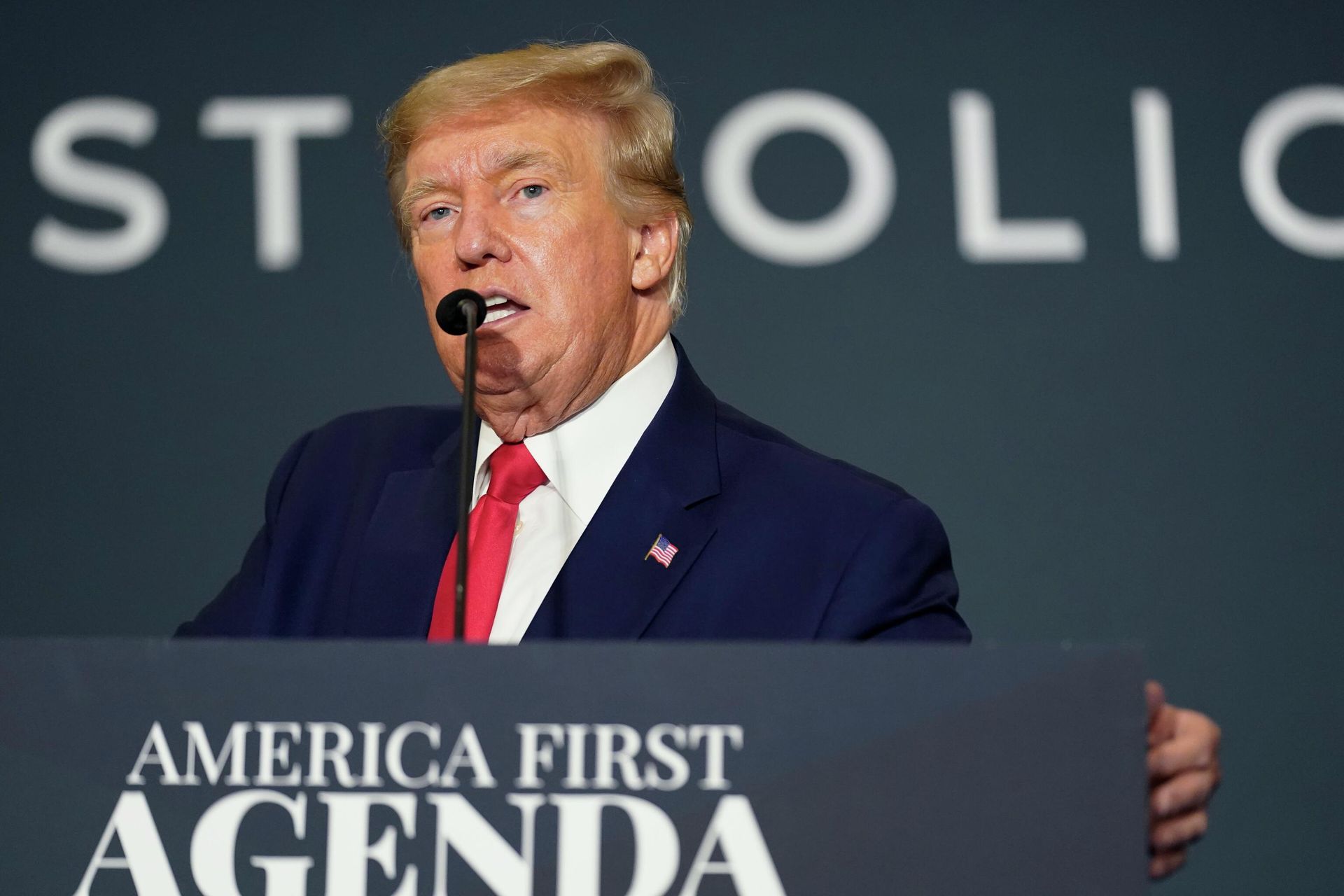 Former President Donald Trump speaks at an America First Policy Institute agenda summit at the Marriott Marquis in Washington, July 26, 2022. Former President Donald Trump speaks at an America First Policy Institute agenda summit at the Marriott Marquis in Washington, July 26, 2022. - Sputnik International, 1920, 16.11.2022