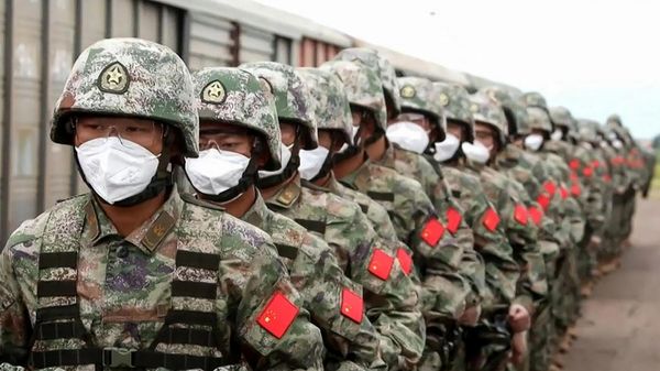 Китайский военные, прибывшие на военные учения Восток-2022 на полигоне Сергеевский в Приморском крае Дальнего Востока России - Sputnik International