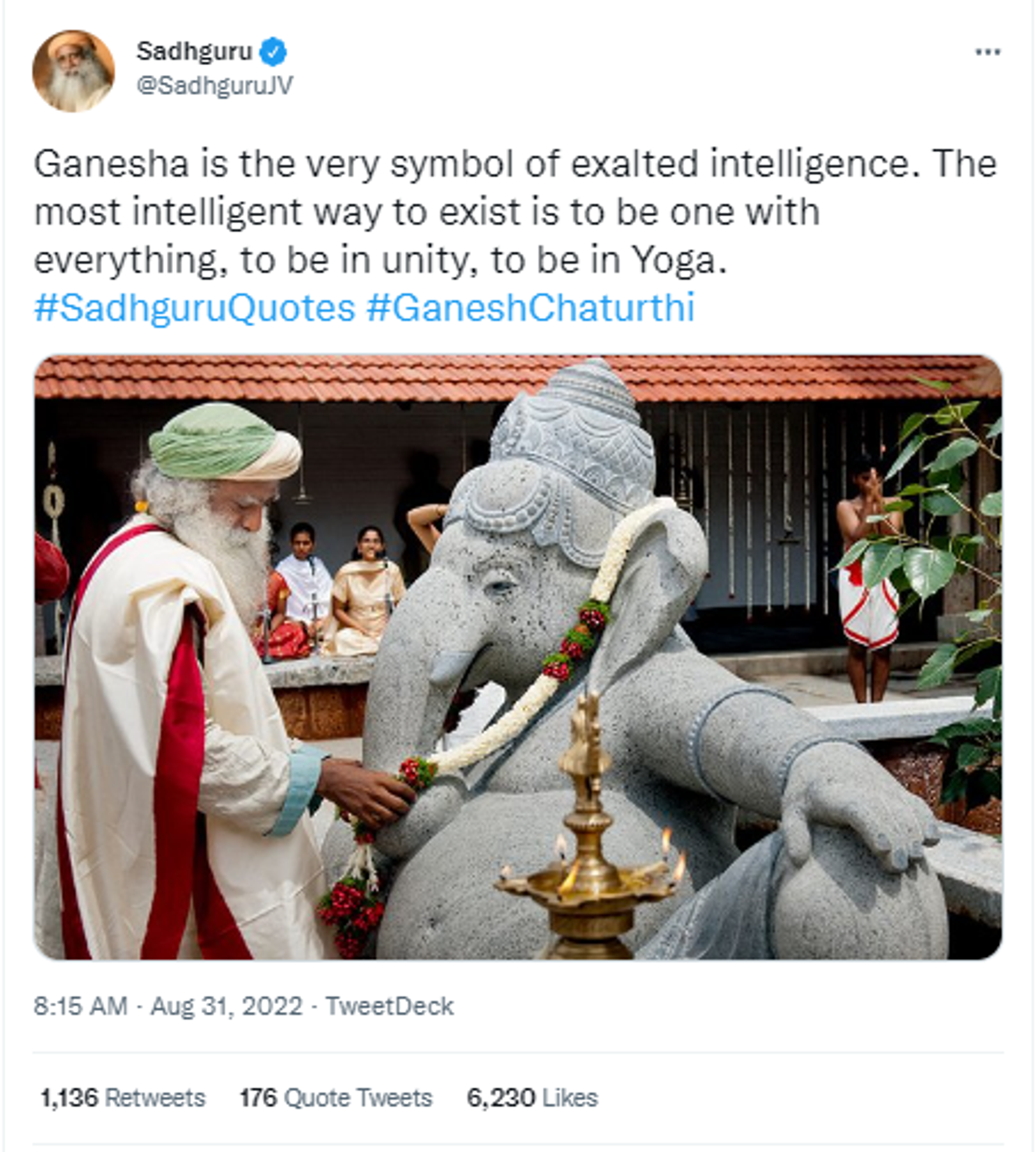 Spiritual guru Sadhguru shared a picture showing a glimpse of his Ganesh Chaturthi celebration - Sputnik International, 1920, 31.08.2022
