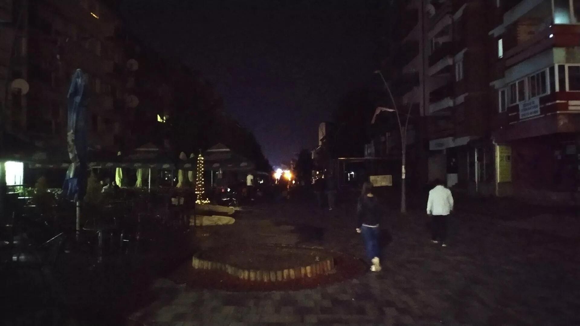 Due to power restrictions, dark streets in the city center - Sputnik International, 1920, 31.08.2022