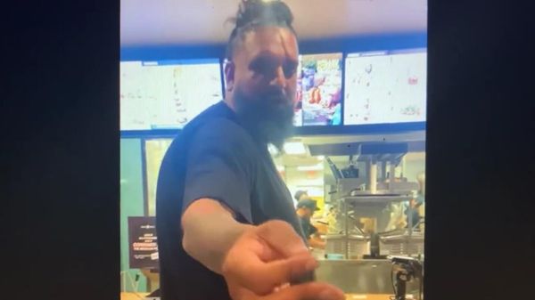 Singh Tejinder charged by Alameda County DA
 w/hate crime, assault & disturbing the peace for religious slurs & derogatory tirade at Taco Bell
 - Sputnik International