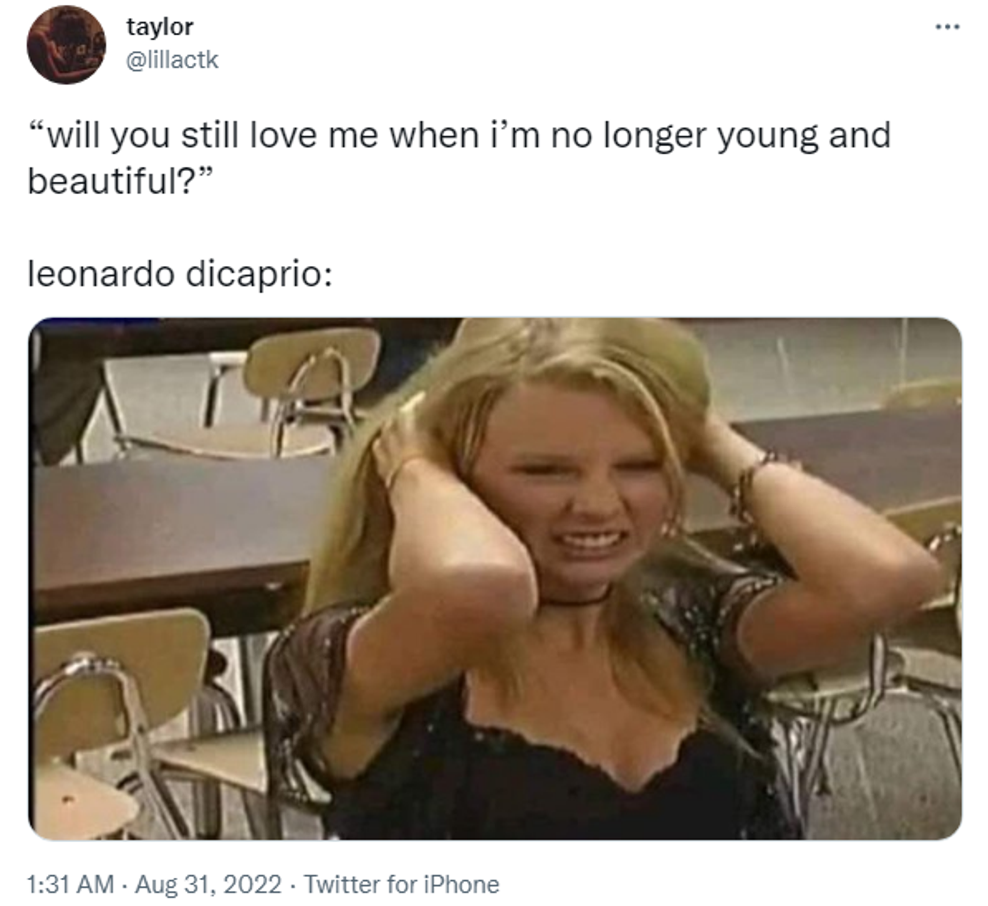 A screenshot of a tweet commenting on Leonardo DiCaprio’s breakup with Camila Morrone. A screenshot of a tweet commenting on Leonardo DiCaprio’s breakup with Camila Morrone. - Sputnik International, 1920, 01.09.2022