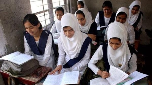 Uttar Pradesh's  Muslim students - Sputnik International
