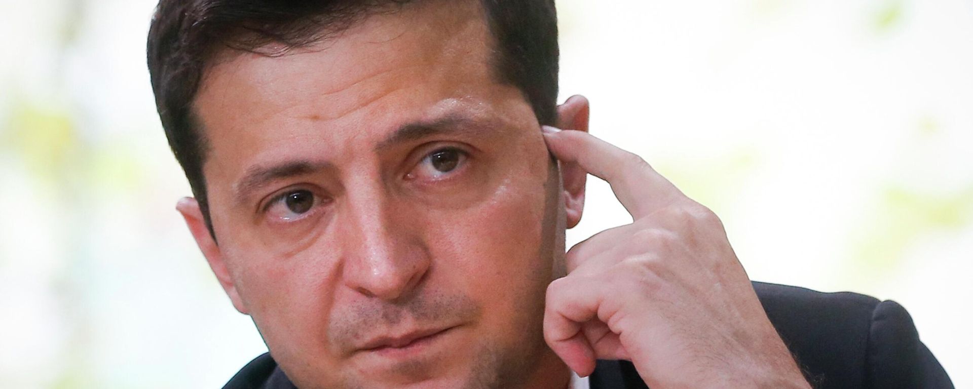 Ukrainian President Volodymyr Zelensky attends a talk with journalists in Kyiv, Ukraine on Oct. 10, 2019. - Sputnik International, 1920, 13.12.2023