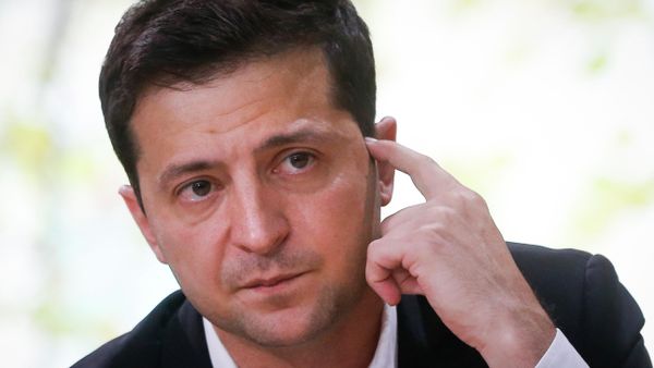 Ukrainian President Volodymyr Zelensky attends a talk with journalists in Kyiv, Ukraine on Oct. 10, 2019. - Sputnik International
