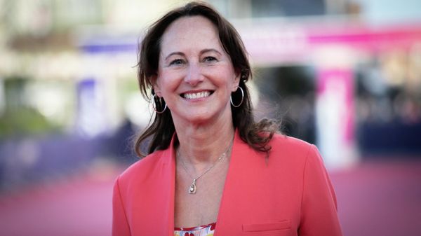 Former French Ecology Minister Segolene Royal poses on the red carpet as part of the 46th American Film Festival of Deauville, northwestern France, on September 6, 2020 - Sputnik International