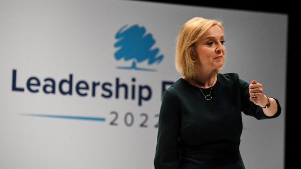 Contender to become the country's next Prime minister and leader of the Conservative party British Foreign Secretary Liz Truss speaks during a Conservative Party Hustings event in Perth, on August 16, 2022 - Sputnik International