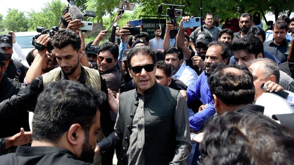 Former Pakistani Prime Minister Imran Khan, center, arrives to an anti-terrorism court in Islamabad, Pakistan, Thursday, Sept. 1, 2022 - Sputnik International