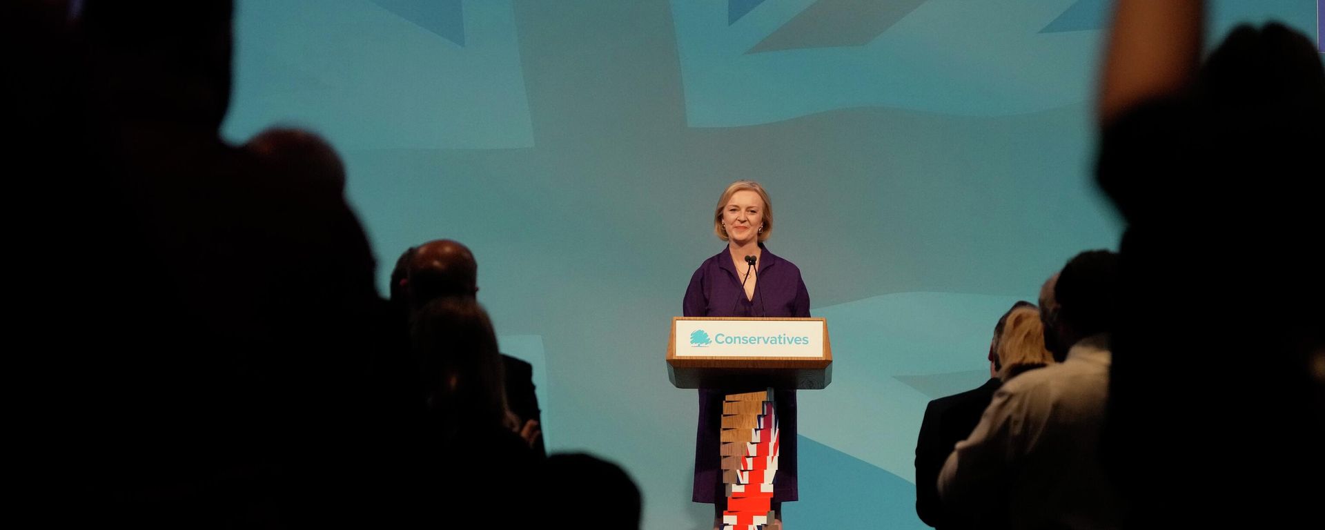 British lawmaker Liz Truss speaks after winning the Conservative Party leadership contest at the Queen Elizabeth II Centre in London, Monday, Sept. 5, 2022. Liz Truss will become Britain's new Prime Minister after an audience with Britain's Queen Elizabeth II on Tuesday Sept. 6. (AP Photo/Frank Augstein) British lawmaker Liz Truss speaks after winning the Conservative Party leadership contest at the Queen Elizabeth II Centre in London, Monday, Sept. 5, 2022. Liz Truss will become Britain's new Prime Minister after an audience with Britain's Queen Elizabeth II on Tuesday Sept. 6. (AP Photo/Frank Augstein) - Sputnik International, 1920, 05.09.2022