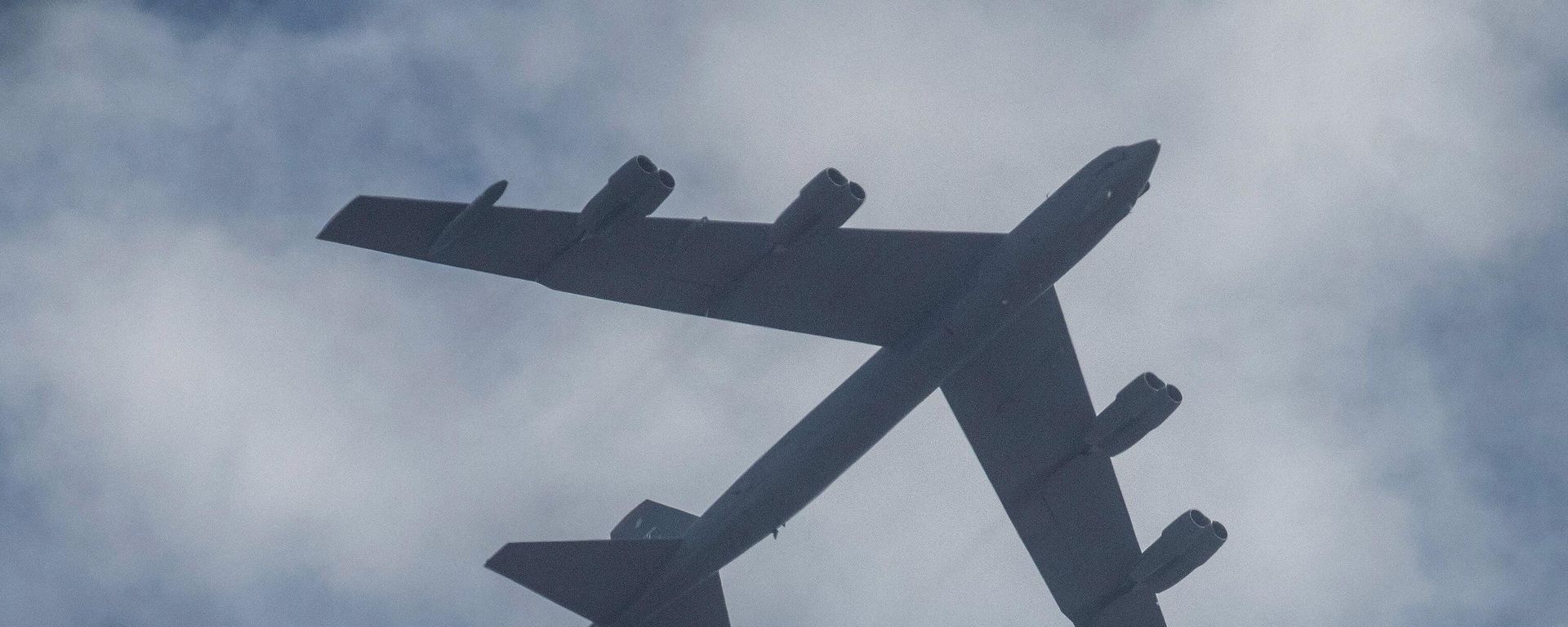 A US Air Force's B-52 bomber flies over Skopje, on August 22, 2022 - Sputnik International, 1920, 05.09.2022