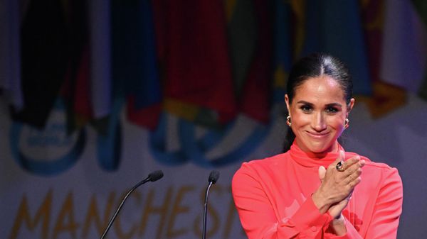 Britain's Meghan, Duchess of Sussex applauds at the end of her speech on stage during the annual One Young World Summit at Bridgewater Hall in Manchester, north-west England on September 5, 2022. Britain's Meghan, Duchess of Sussex applauds at the end of her speech on stage during the annual One Young World Summit at Bridgewater Hall in Manchester, north-west England on September 5, 2022. - Sputnik International