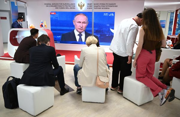 ВЭФ-2022. Пленарное заседание - Sputnik International
