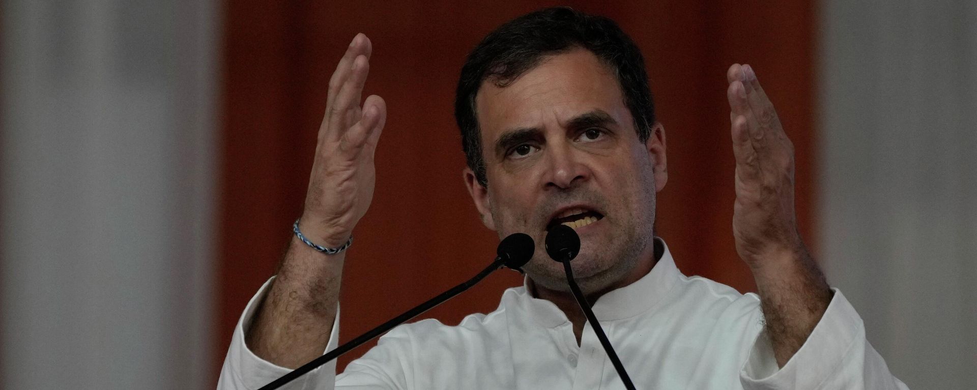 India's opposition Congress party leader Rahul Gandhi speaks during a meeting of his party workers in Ahmedabad, India, Monday, Sept. 5, 2022 India's opposition Congress party leader Rahul Gandhi speaks during a meeting of his party workers in Ahmedabad, India, Monday, Sept. 5, 2022 - Sputnik International, 1920, 18.11.2022