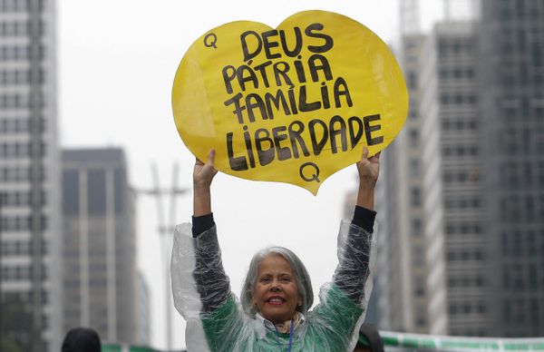 A supporter of Brazilian President Jair Bolsonaro takes part in celebrations to mark Brazil's 200th anniversary of independence, on Paulista Avenue, in Sao Paulo on September 7, 2022. - Sputnik International