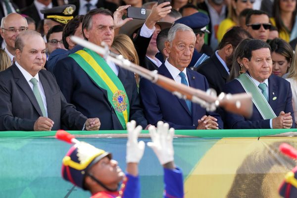 Brazil's President Jair Bolsonaro, second from left, and Portugal's President Marcelo Rebelo de Sousa, second from right, attend a military parade to celebrate the bicentennial of the country's independence in Brasília, Sept. 7, 2022. - Sputnik International