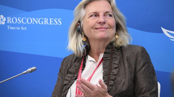 Former Austrian Foreign Minister Karin Kneissl at the session New Time for Diplomacy at the Eastern Economic Forum in Vladivostok - Sputnik International