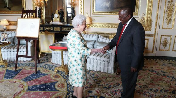 Queen Elizabeth II receives South African President Cyril Ramaphosa during an audience at Windsor Castle, England, Tuesday April 17, 2018. (Steve Parsons/pool via AP) - Sputnik International