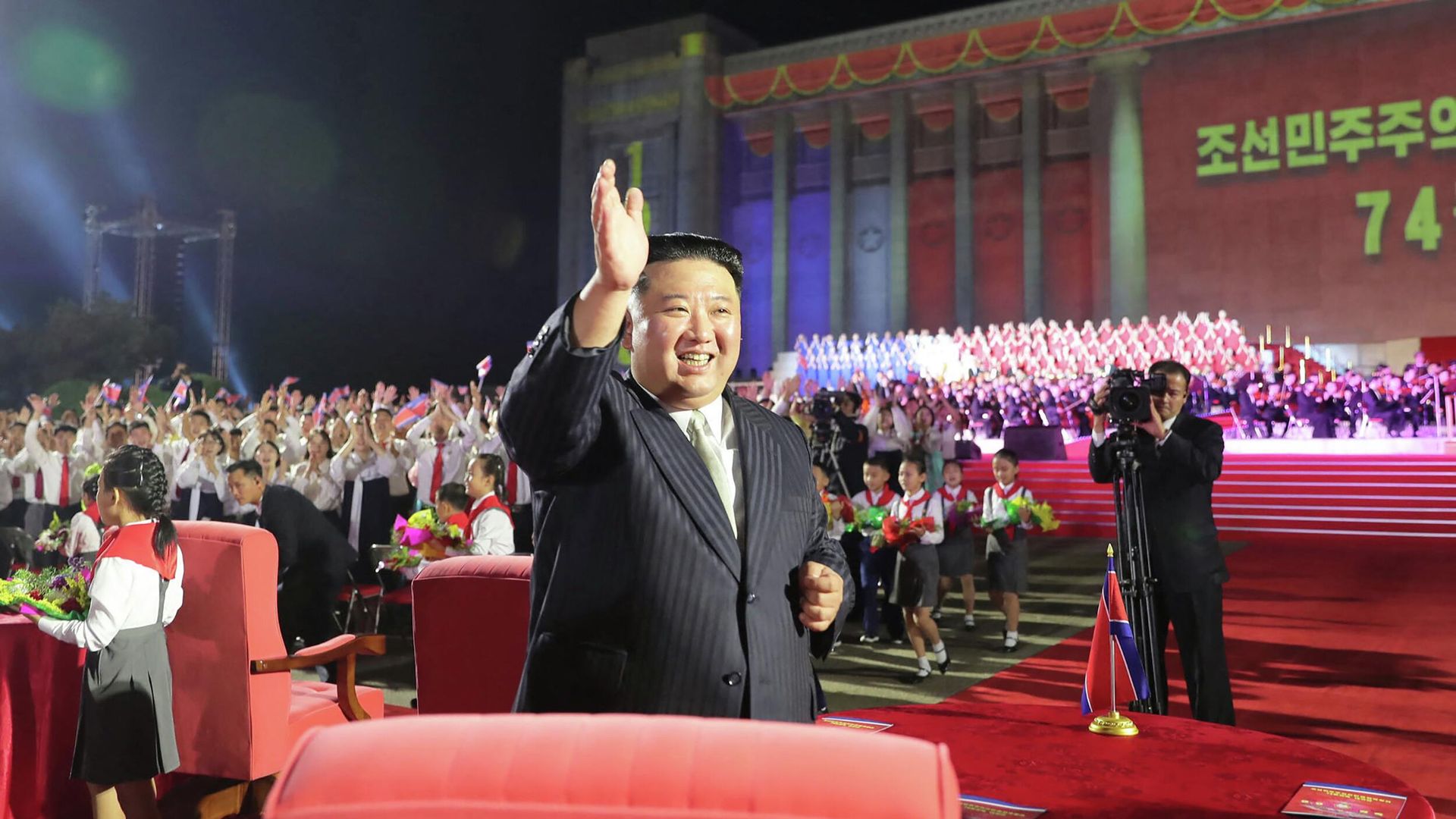 This picture taken on September 8, 2022 and released by North Korea's official Korean Central News Agency (KCNA) on September 9 shows North Korean leader Kim Jong Un attending a celebration event for the 74th anniversary of the nation's founding in Pyongyang - Sputnik International, 1920, 09.09.2022