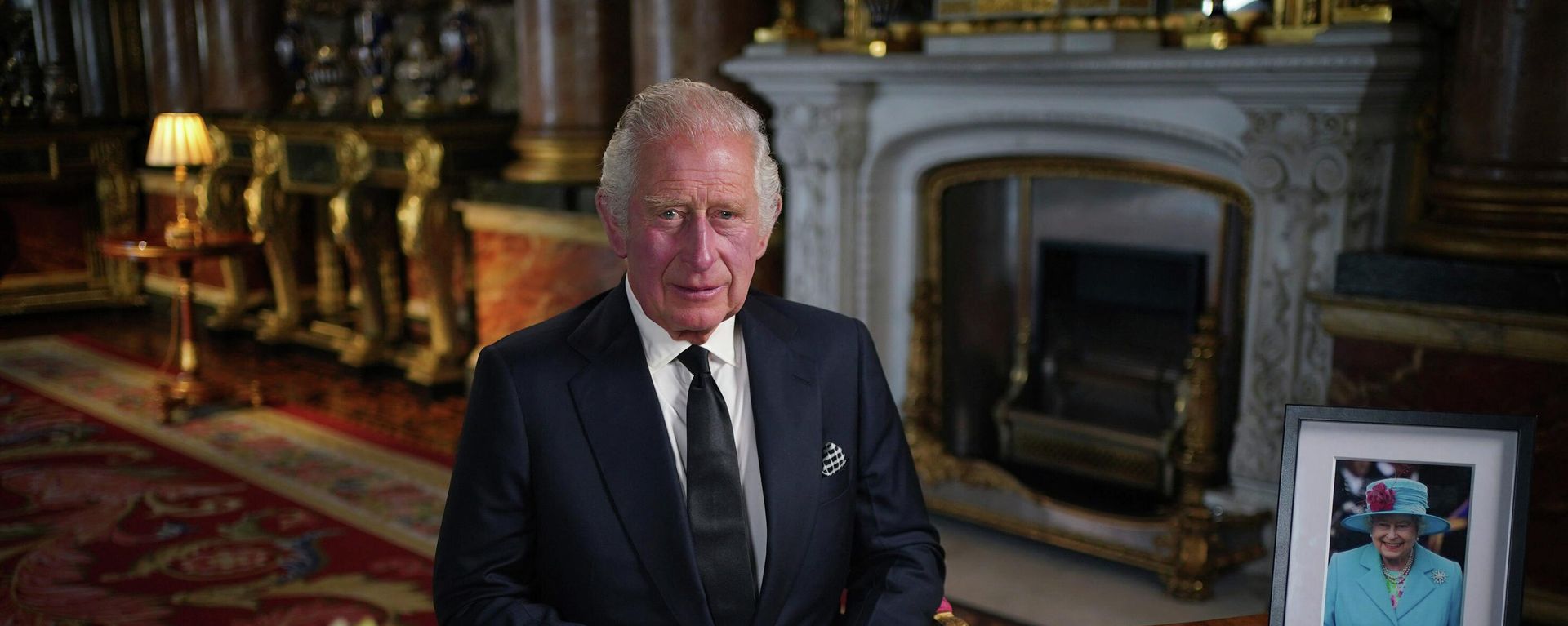 Britain's King Charles III delivers his address to the nation and the Commonwealth from Buckingham Palace, London, Friday, Sept. 9, 2022, following the death of Queen Elizabeth II on Thursday Britain's King Charles III delivers his address to the nation and the Commonwealth from Buckingham Palace, London, Friday, Sept. 9, 2022, following the death of Queen Elizabeth II on Thursday - Sputnik International, 1920, 25.10.2022