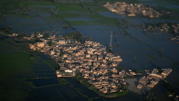 This aerial photograph shows a flooded area on the outskirts of Sukkur, Sindh province, on September 9, 2022 - Sputnik International
