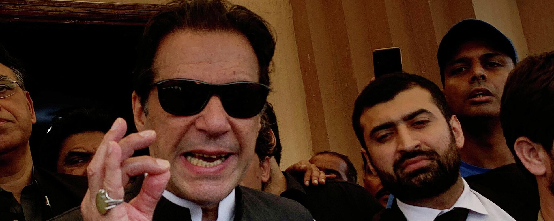 Pakistan's former prime minister Imran Khan speaks to media after appearing before the Anti-Terrorism Court in Islamabad on September 12, 2022 Pakistan's former prime minister Imran Khan speaks to media after appearing before the Anti-Terrorism Court in Islamabad on September 12, 2022 - Sputnik International, 1920, 12.09.2022