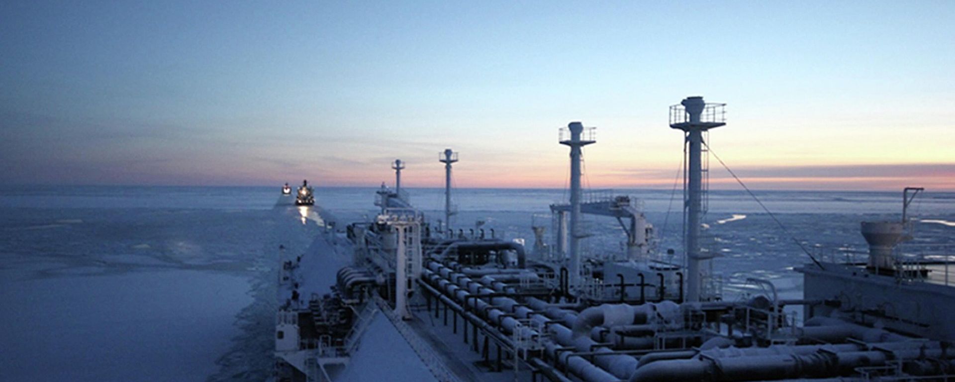 A handout photo provided by Russian gas giant Gazprom press service and taken on November 15, 2012, shows the Ob River tanker able to carry liquified natural gas (LNG) sailing somewhere in the undisclosed location in the Arctic A handout photo provided by Russian gas giant Gazprom press service and taken on November 15, 2012, shows the Ob River tanker able to carry liquified natural gas (LNG) sailing somewhere in the undisclosed location in the Arctic - Sputnik International, 1920, 12.09.2022