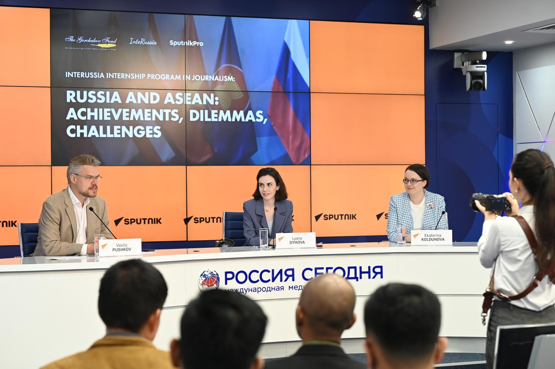 A SputnikPro panel held as part of internship program for foreign journalists InteRussia - Sputnik International, 1920, 12.09.2022