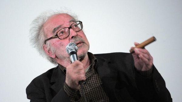 Swiss film director Jean-Luc Godard attends a debate when presenting his last movie 'Film socialiste' (Socialist movie) at the Cinema des cineastes in Paris, on June 18, 2010.  - Sputnik International