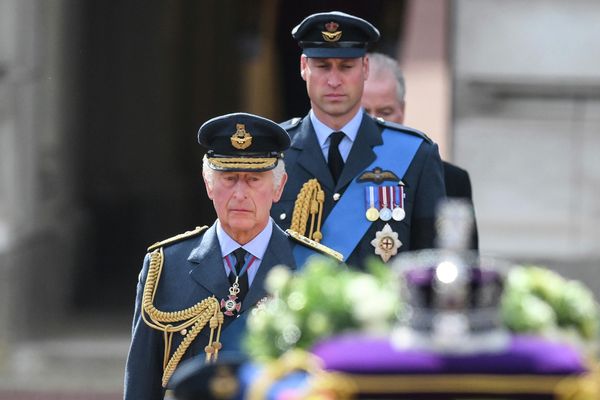 Britain's King Charles III and Prince William, Prince of Wales walk behind the coffin of Queen Elizabeth II, during  a procession from Buckingham Palace to Westminster Hall in London, Wednesday, Sept. 14, 2022. The Queen will lie in state in Westminster Hall for four full days before her funeral on Monday Sept. 19. - Sputnik International