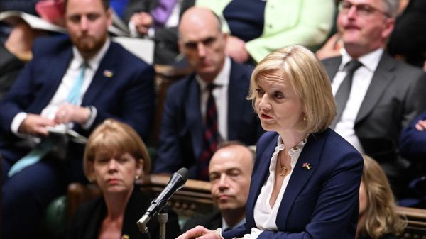British Prime Minister Liz Truss speaks during her first weekly Prime Minister's Questions (PMQs) session at the House of Commons - Sputnik International