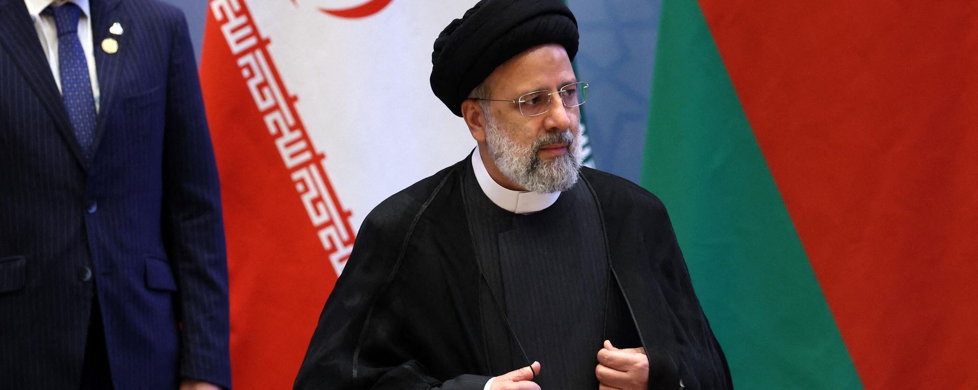 Iranian President Ebrahim Raisi attends the Shanghai Cooperation Organisation (SCO) leaders' summit in Samarkand on September 16, 2022. Iranian President Ebrahim Raisi attends the Shanghai Cooperation Organisation (SCO) leaders' summit in Samarkand on September 16, 2022. - Sputnik International, 1920, 16.09.2022